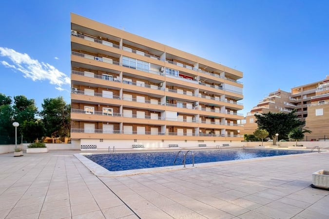 Apartment in Punta Prima - view 1