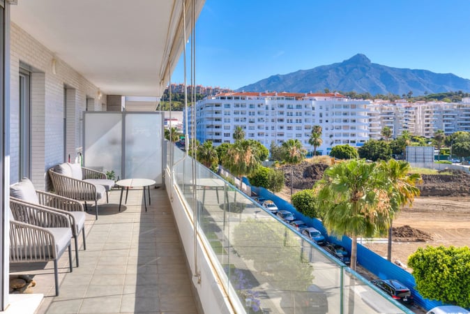 Apartment in Nueva Andalucia - view 1