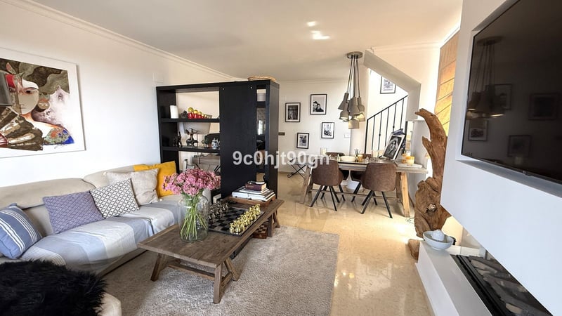 Apartment in Elviria - view 1