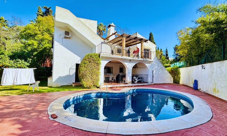 Villa in Malaga - view 1