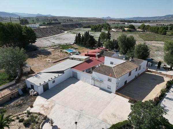 House in Villena - view 1