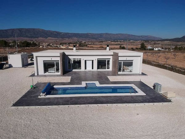 House in Pinoso - view 1