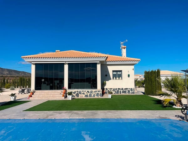 House in Pinoso - view 1