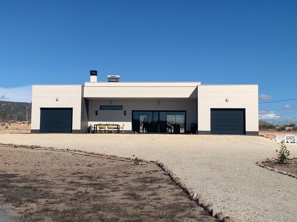 House in Pinoso - view 1