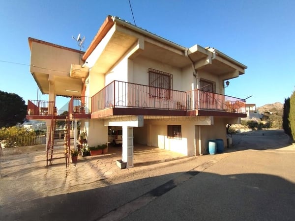 House in Petrel - view 1