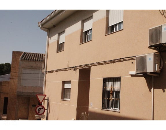 House in Pinoso - view 1