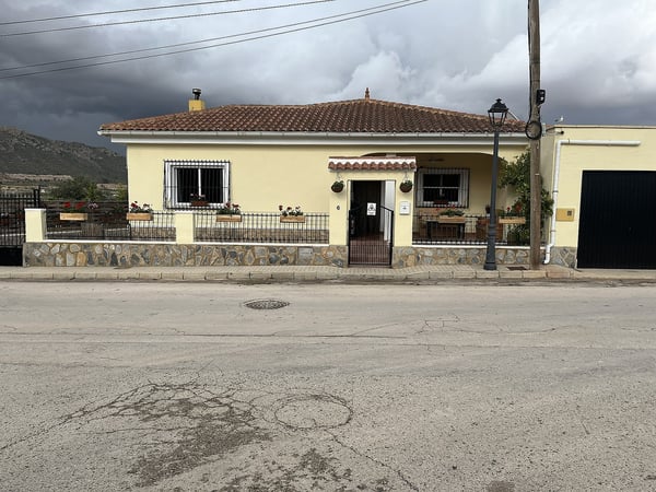 House in La Canada de la Lena - view 1