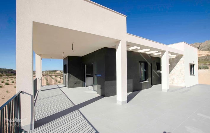 House in Pomares - view 1