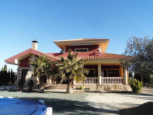 House in Pinoso - view 1