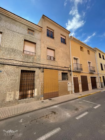 House in Pinoso - view 1