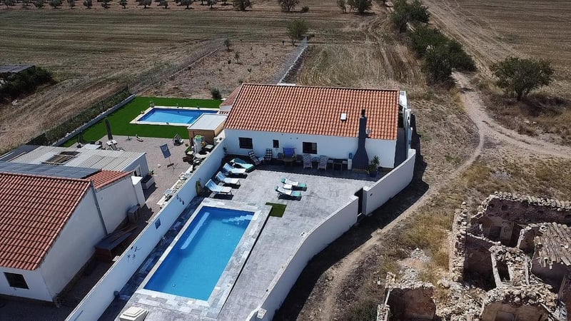 House in Caudete - view 1