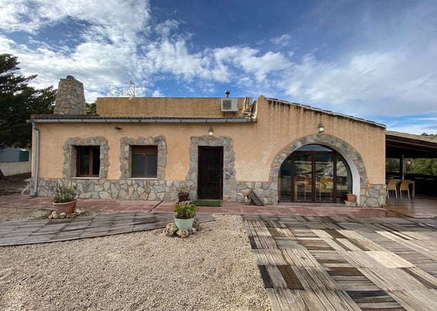 Farm, Ranch or Equestrian in Sax - view 1