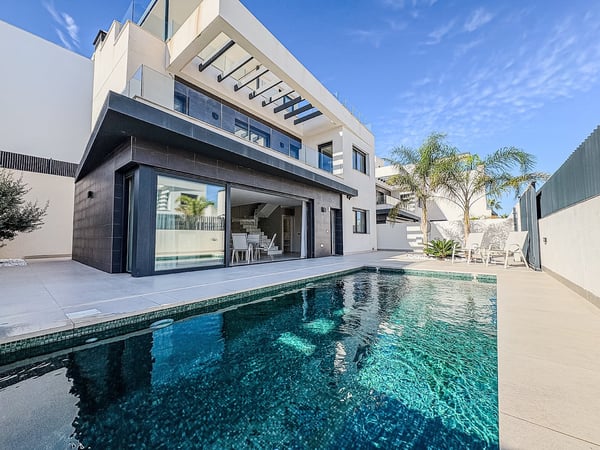 House in Almoradi - view 1