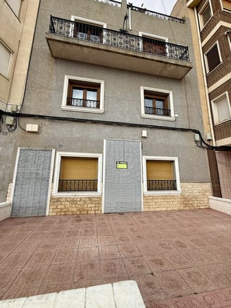 House in Pinoso - view 1