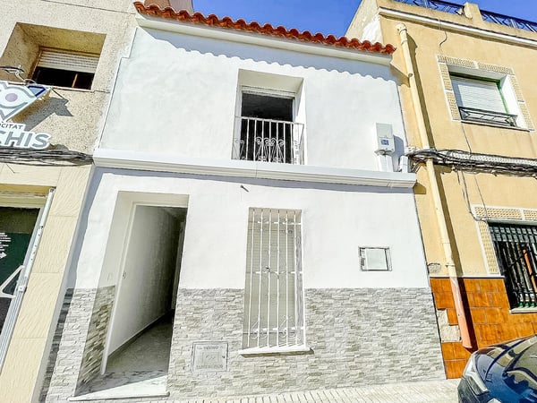 House in Pinoso - view 1