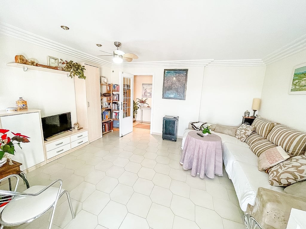 Apartment in Elda - Image 3