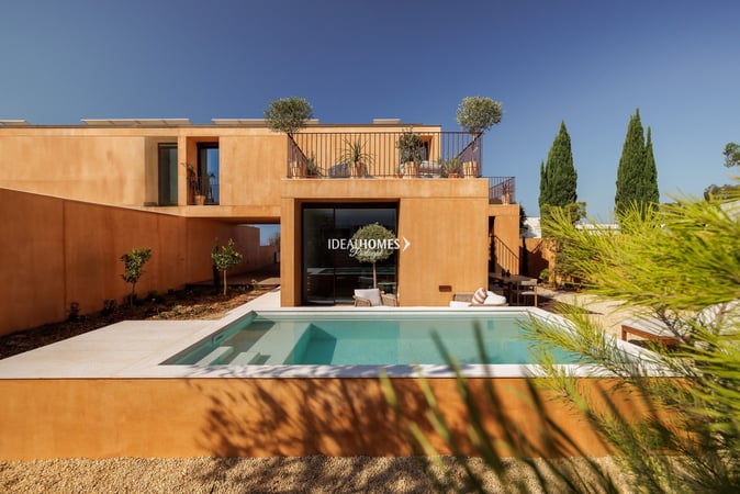 Villa in Loule - view 1