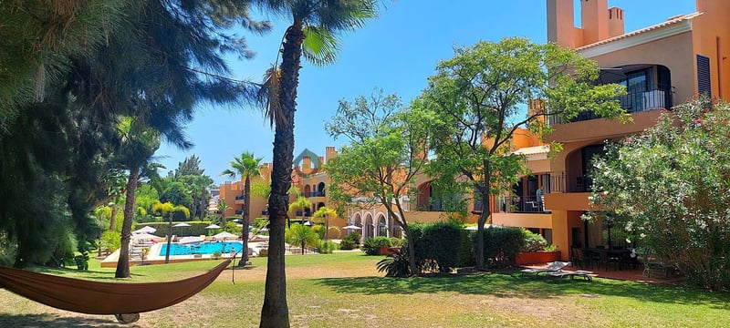 Apartment in Quarteira - view 1