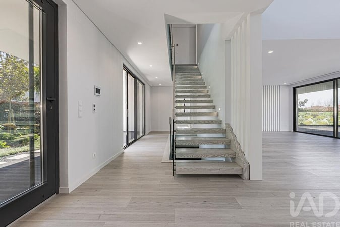 House in Alcabideche - view 1