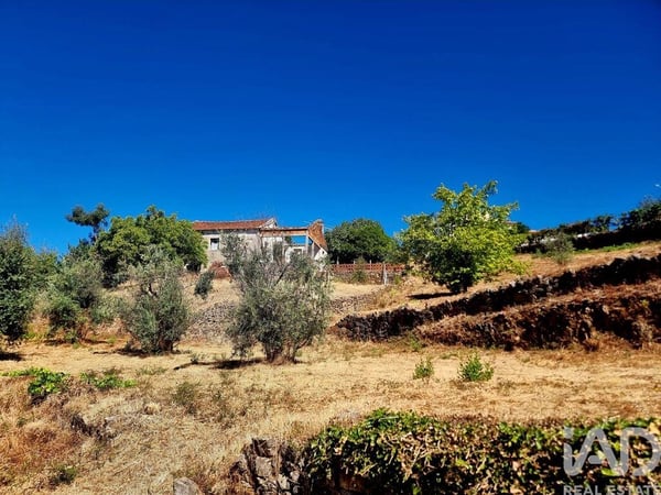 House in Serta - view 1