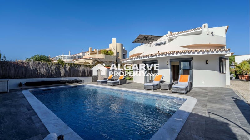 Villa in Vilamoura - view 1