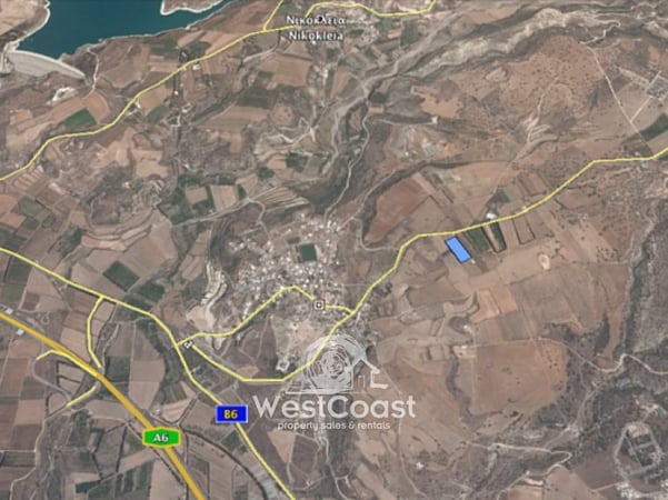 House in Kouklia - view 1