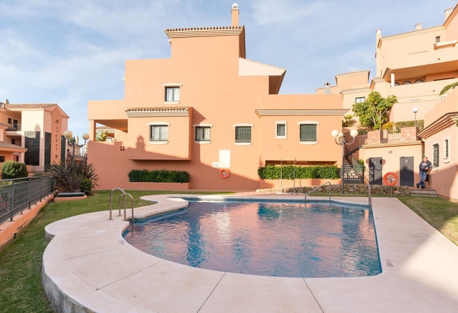 House in Elviria - view 1