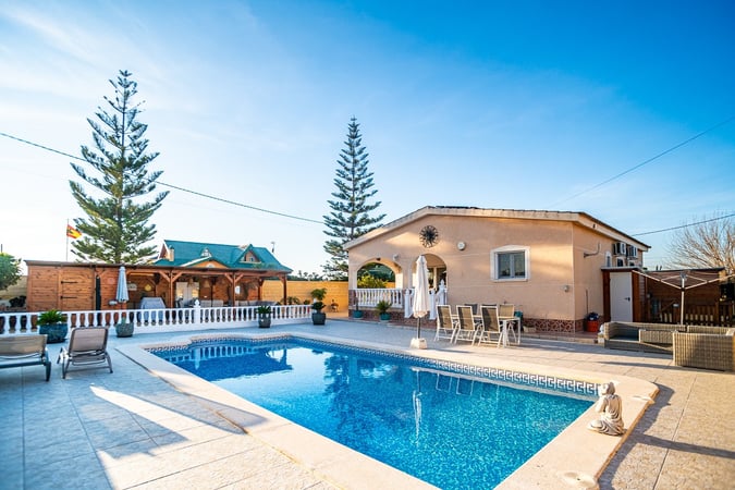 Villa in Catral - view 1