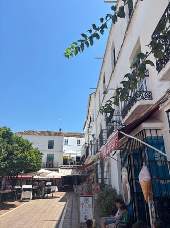 Apartment in Marbella - view 1