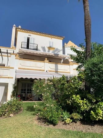 House in Guadalmansa - view 1