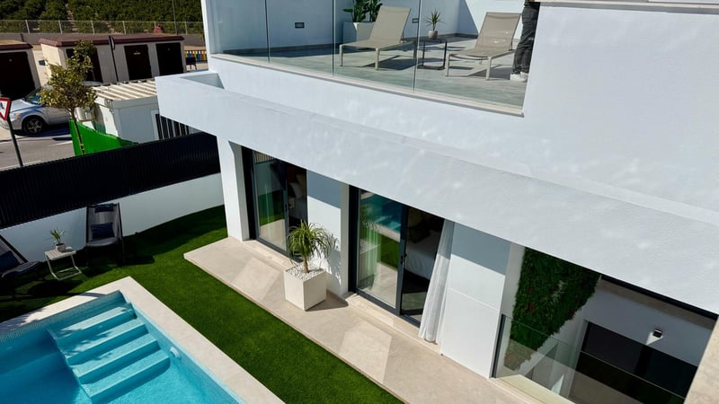 Villa in Torre del Rame - view 1