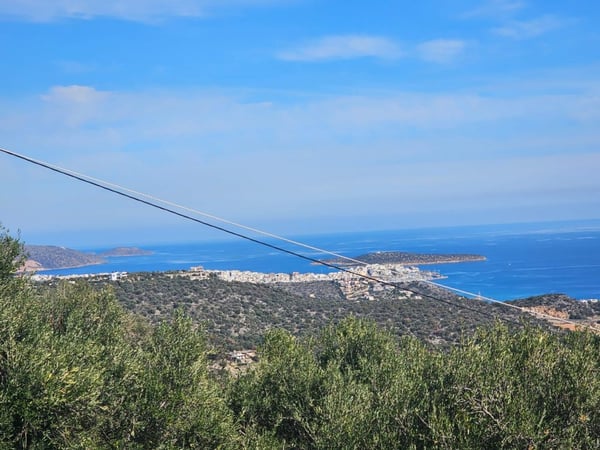 House in Agios Nikolaos - view 1