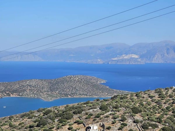 House in Agios Nikolaos - view 1