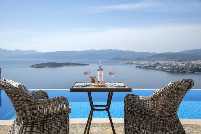 House in Agios Nikolaos - view 1