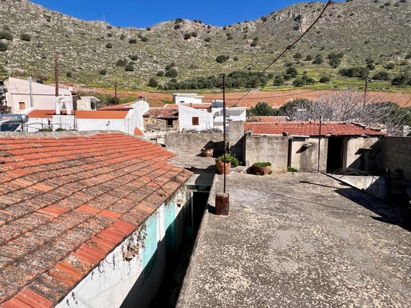 House in Limnes - view 1