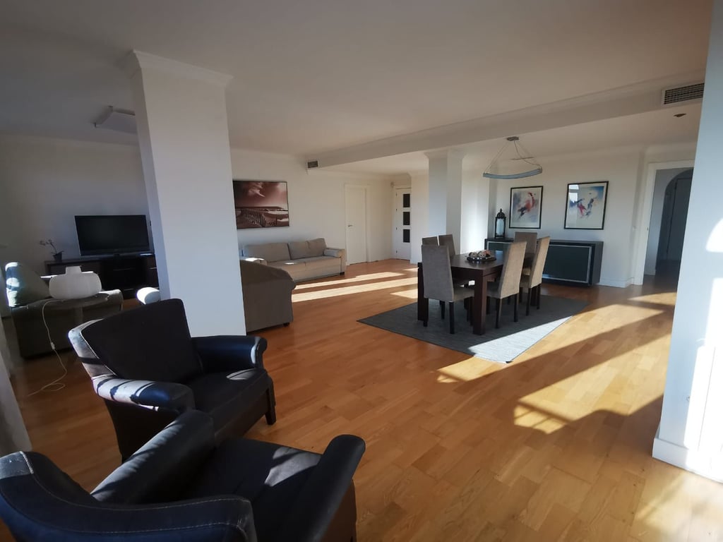 Apartment in Elviria - Image 2