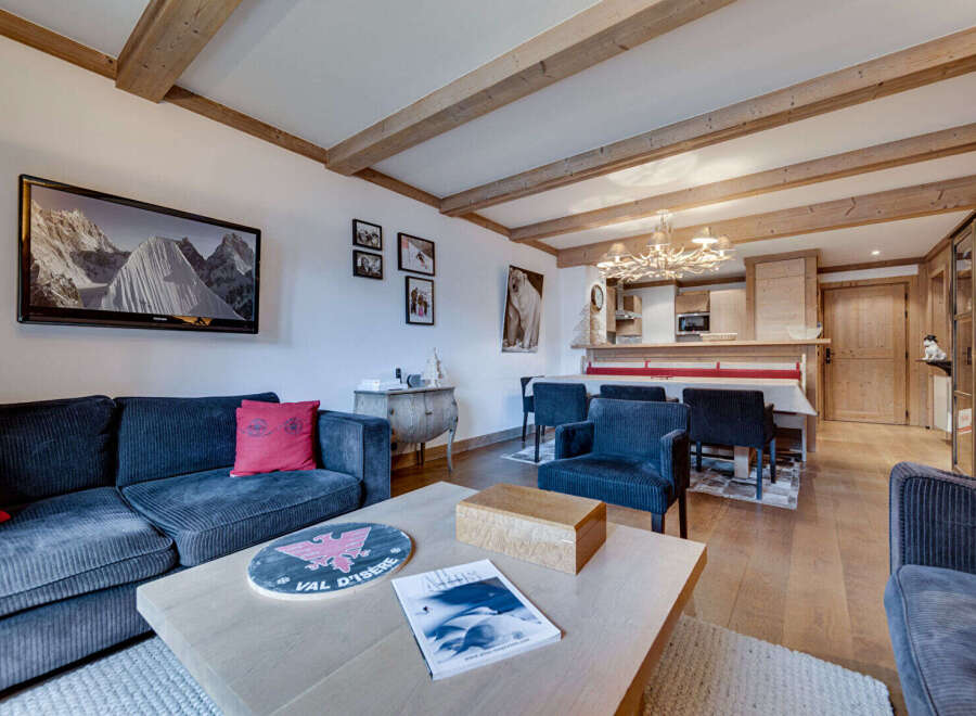 Apartment in Val-d'Isere - Image 3