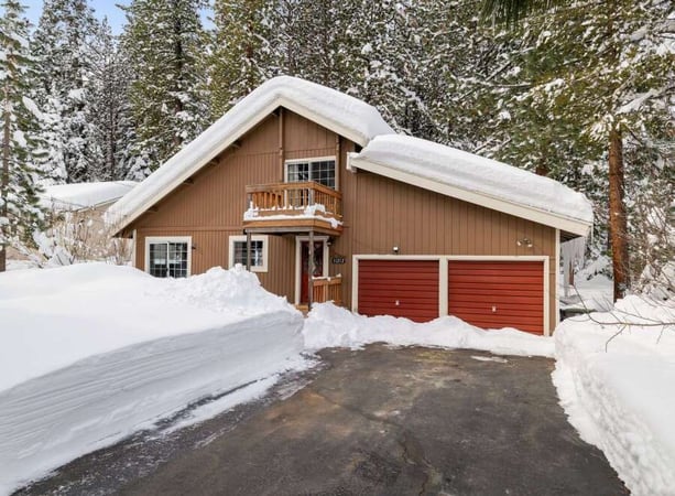 House in Truckee - view 1