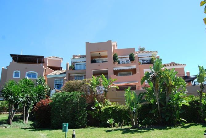 Apartment in Guadalmina - view 1