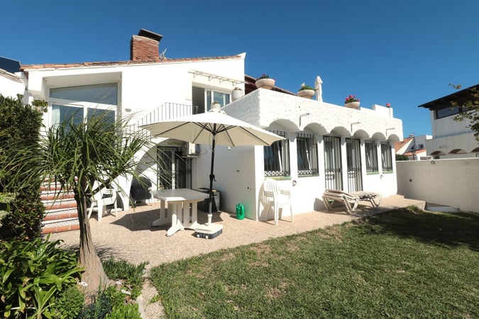Villa in Estepona - view 1