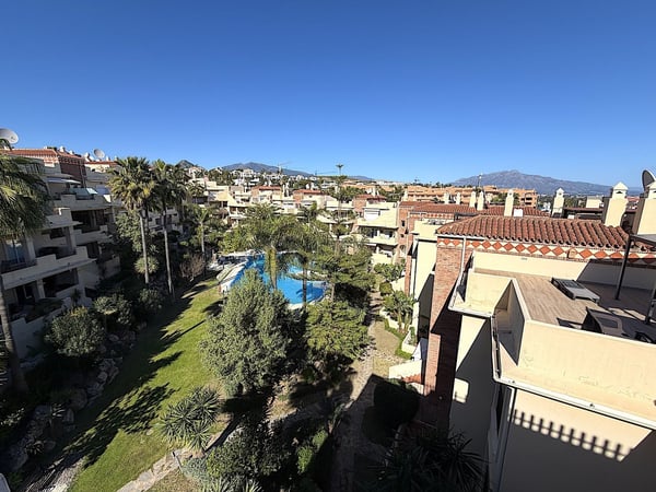 Apartment in Bel-Air - view 1