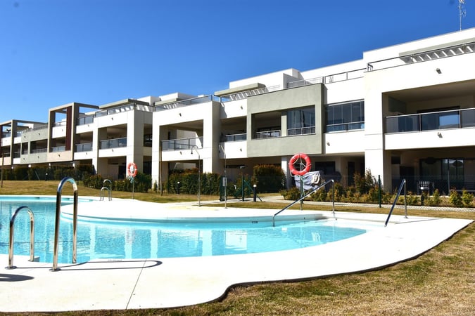 Apartment in Casares - view 1