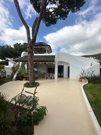 Villa in Sitio de Calahonda - view 1