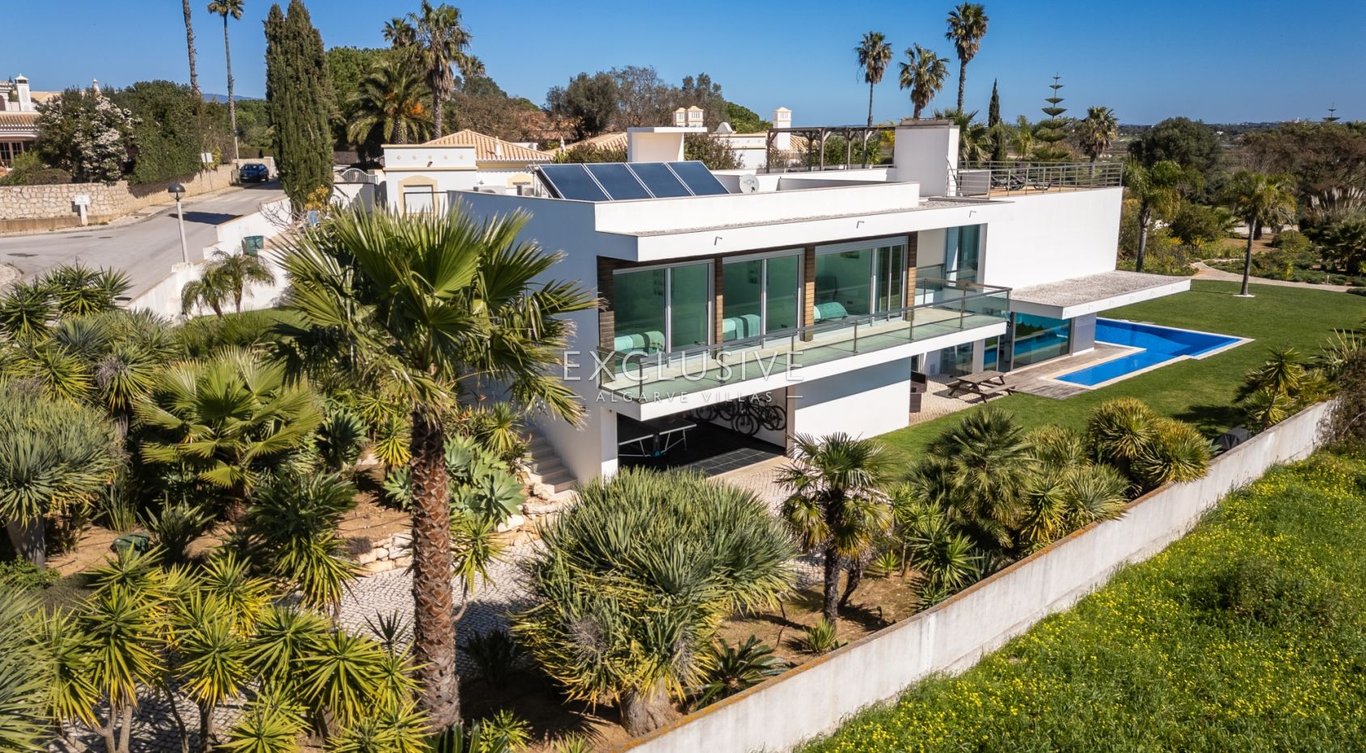 House in Vale da Lama - Image 2