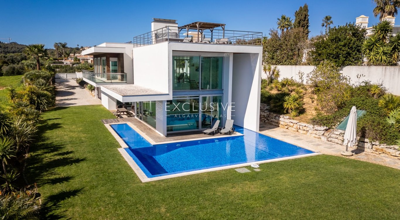 House in Vale da Lama - Image 3