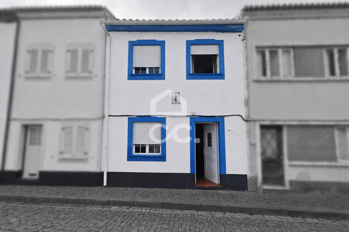 Villa in Angra do Heroismo - Image 2