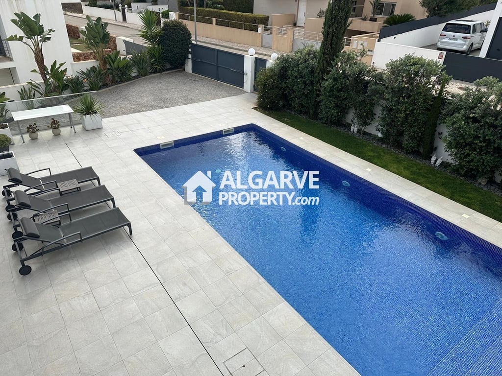 Villa in Alcantarilha - Image 2