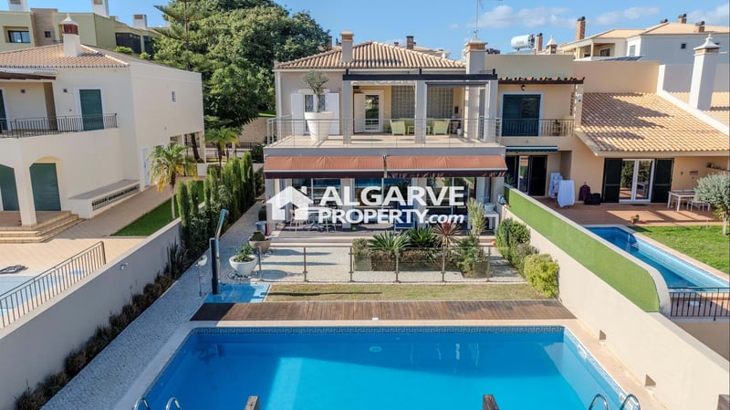 Villa in Quarteira - view 1