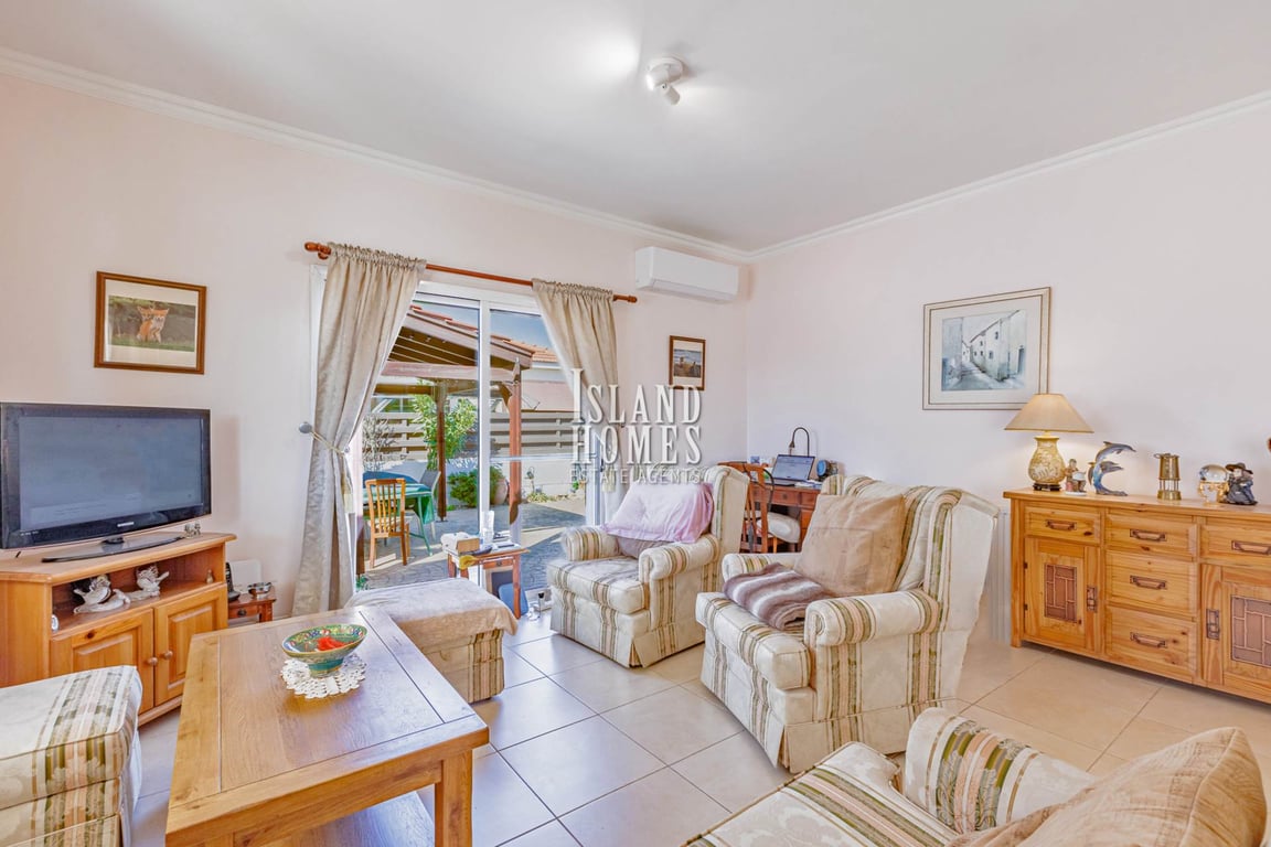 House in Frenaros - Image 3