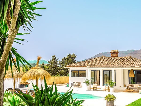 House in Estepona - view 1